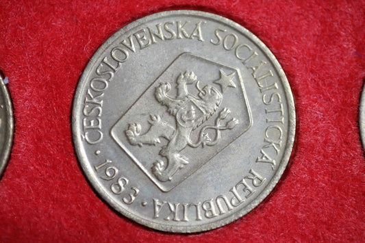 10 Halierov 1974 až 1990 Československo vyberte si ročník UNC STAV!!!!