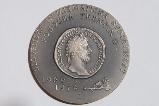 MEDAILA 1979 - 1800 Rokov Rímskeho nápisu na hradnej skale 179 S.N.S.