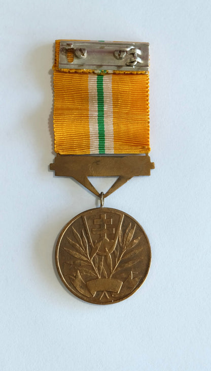 1939 -1945 Medaila Za hrdinstvo so štítkom III. stupeň